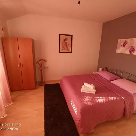 Apartman Roncevic *