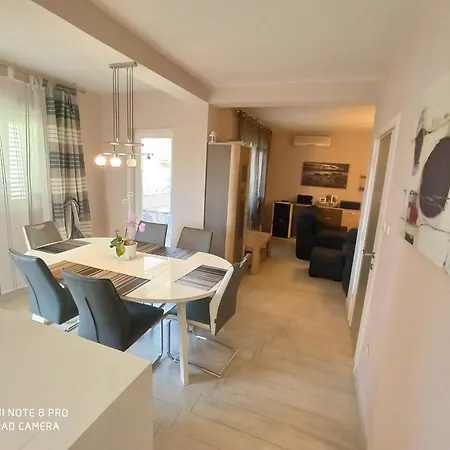 Apartman Roncevic *