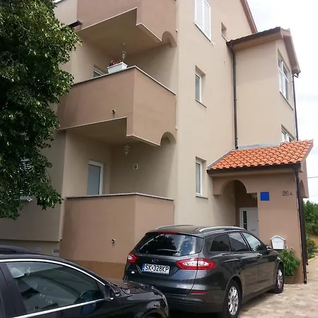 Roncevic Apartamento *